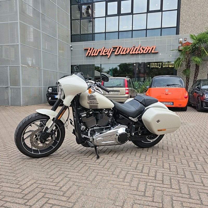 CRUISER SPORT GLIDE 107 2022 7700km CRUISER SPORT GLIDE 107 2022 7700km