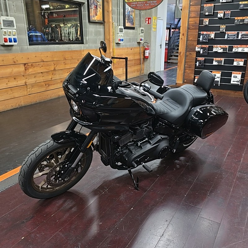 SOFTAIL LOW RIDER ST 10/24 587km!! contovendita