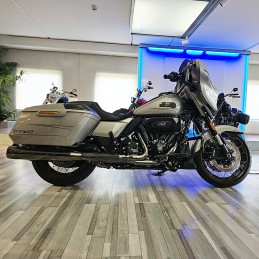 TOURING STREET GLIDE CVO121 - 10/23 1787km Contovendita