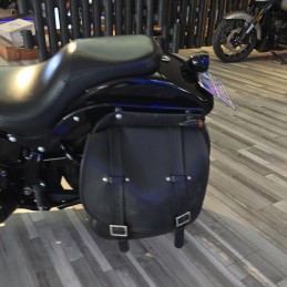 SOFTAIL CROSS BONES 2009 57000km contovendita